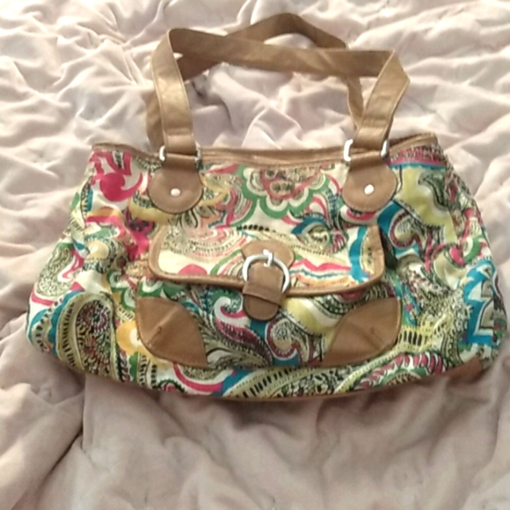 Closeted factory-core retro clasp pocketbook